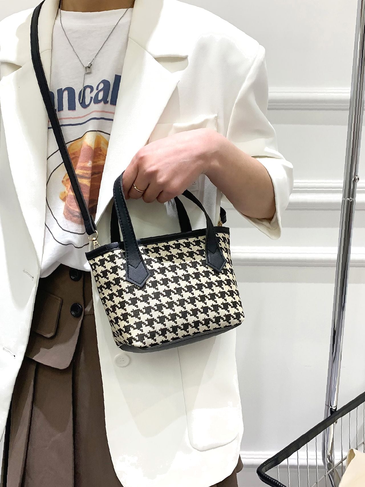 Bag For Love - Houndstooth Graphic Bucket Bag - Women Satchels